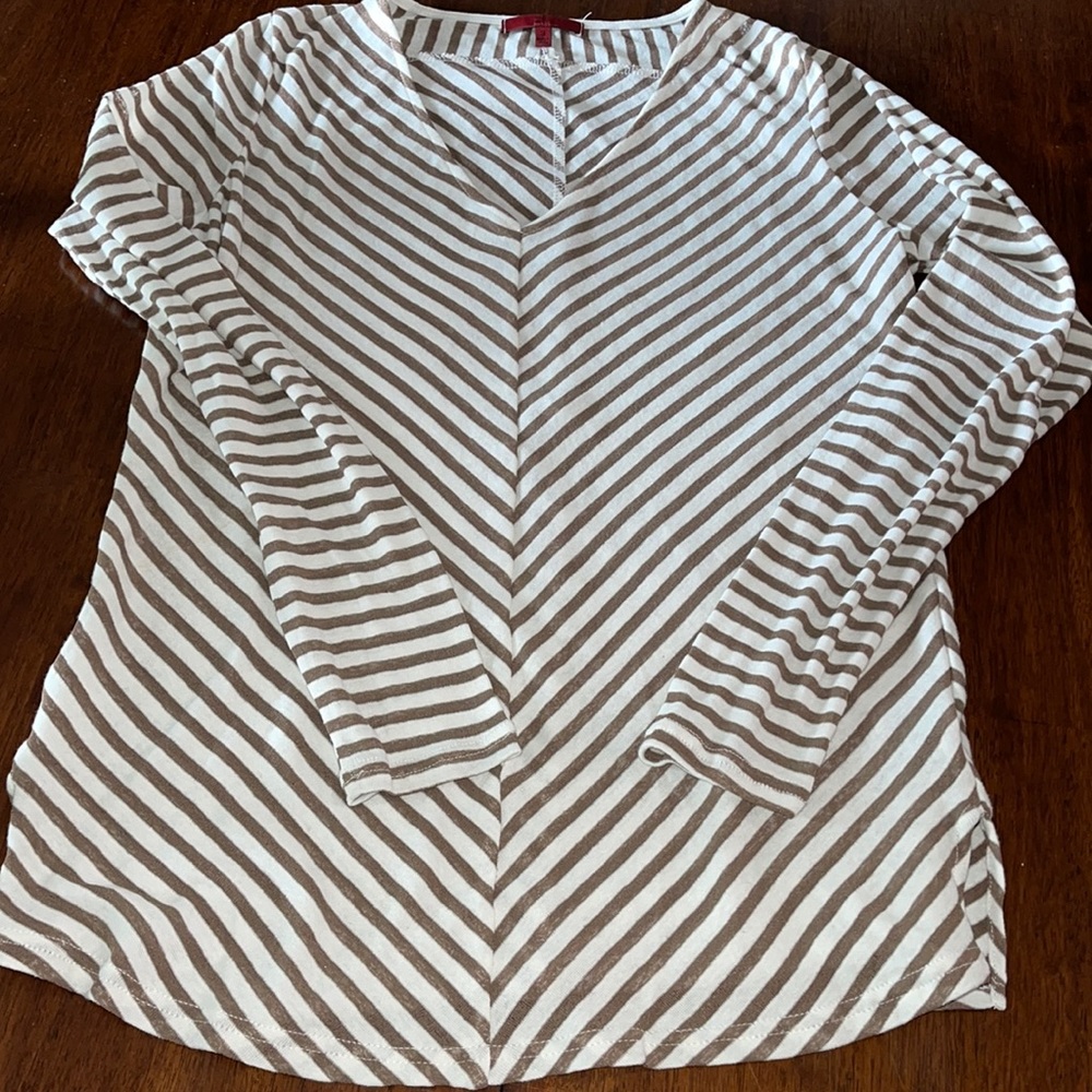 Red by buckle long sleeve shirt